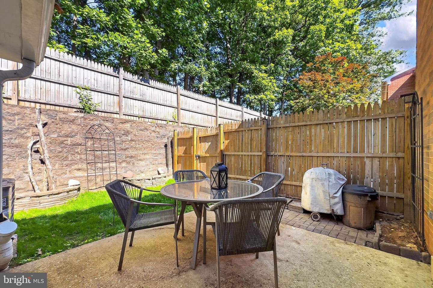 7611 Tiverton Drive photo 24
