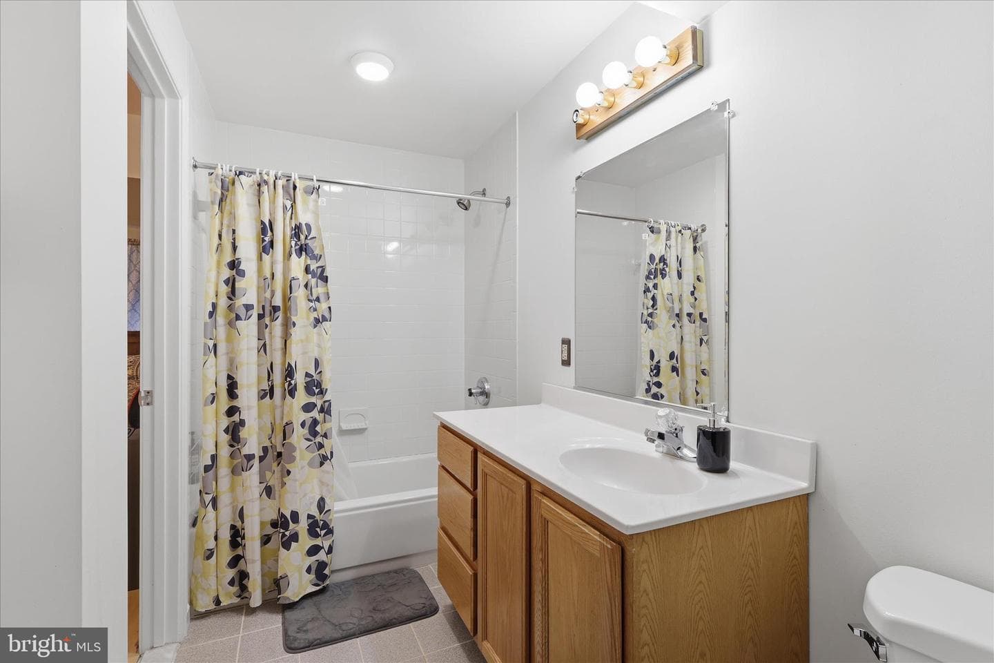 1498 Powells Tavern Place photo 32