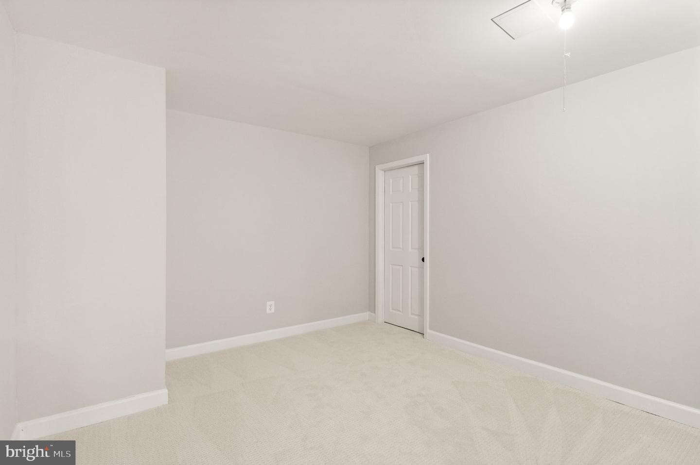 8930 Jameson Street photo 24