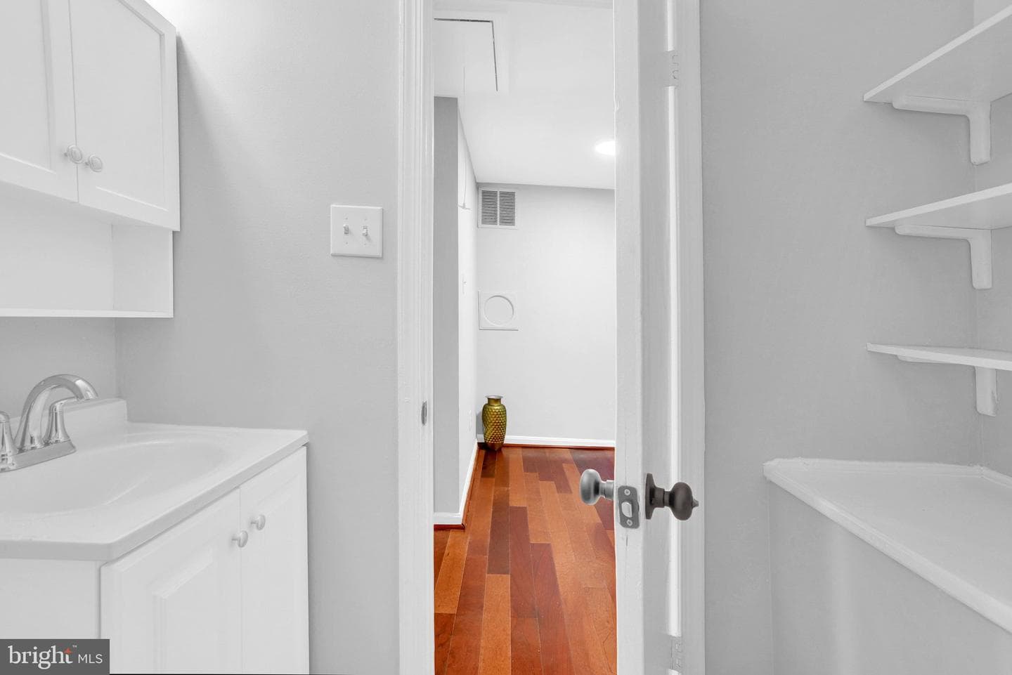 8127 Pinelake Court photo 34