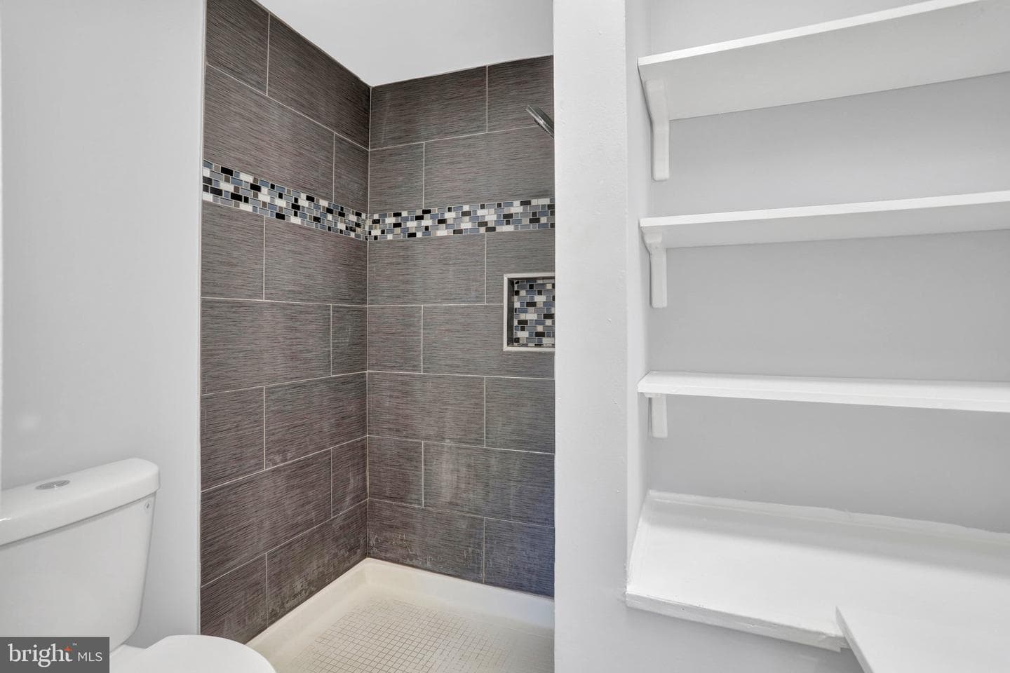 8127 Pinelake Court photo 46