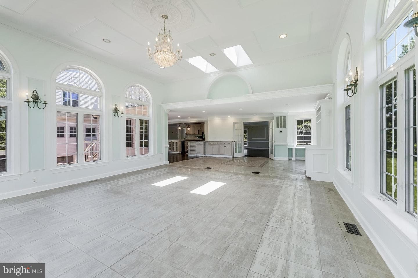 10520 Hunting Crest Lane photo 18