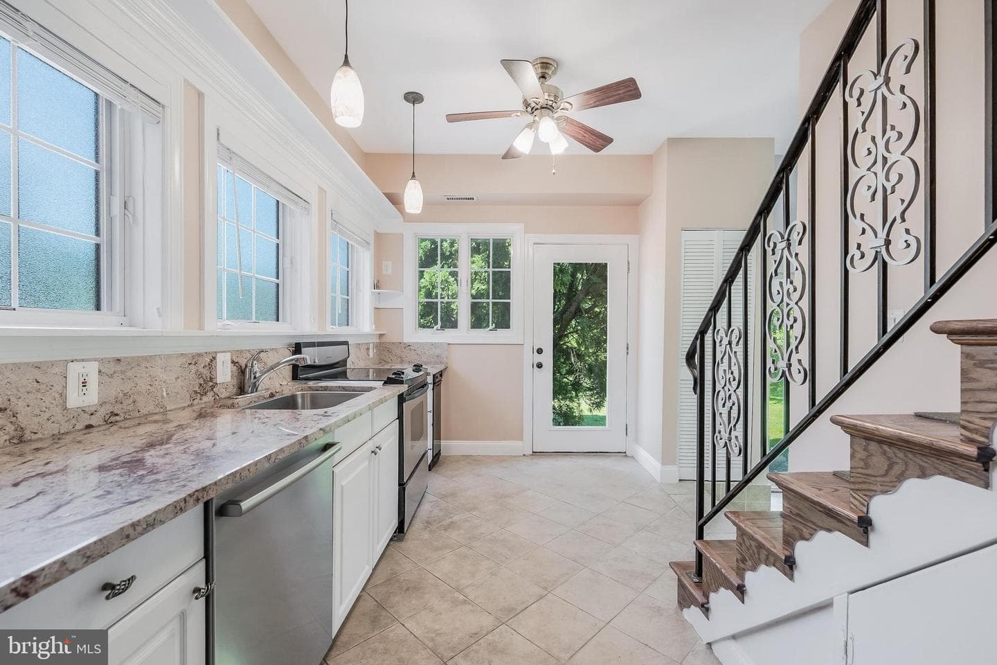 10520 Hunting Crest Lane photo 34