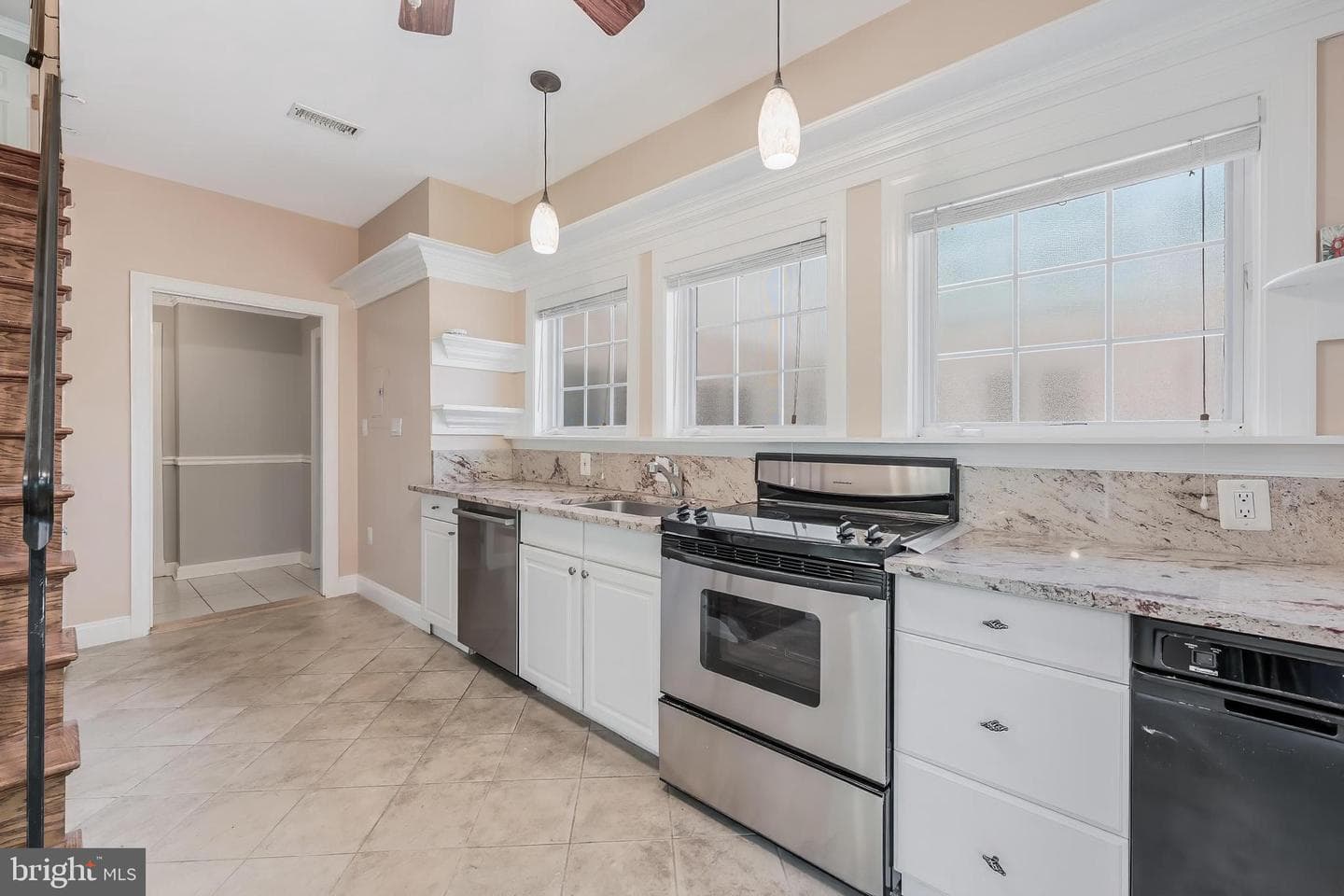 10520 Hunting Crest Lane photo 35