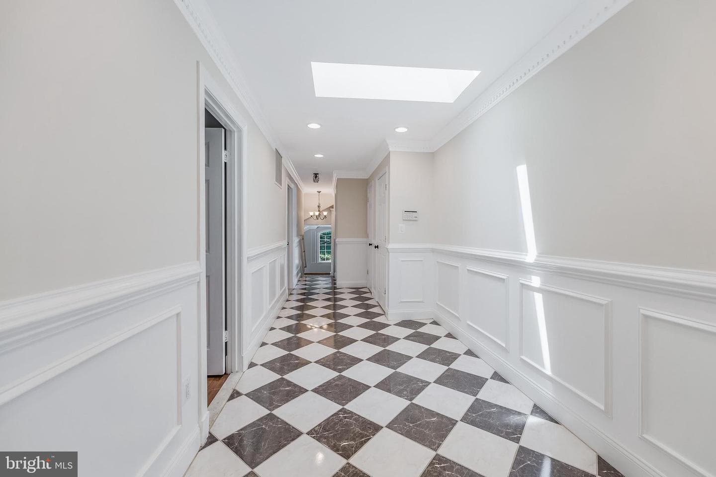 10520 Hunting Crest Lane photo 38