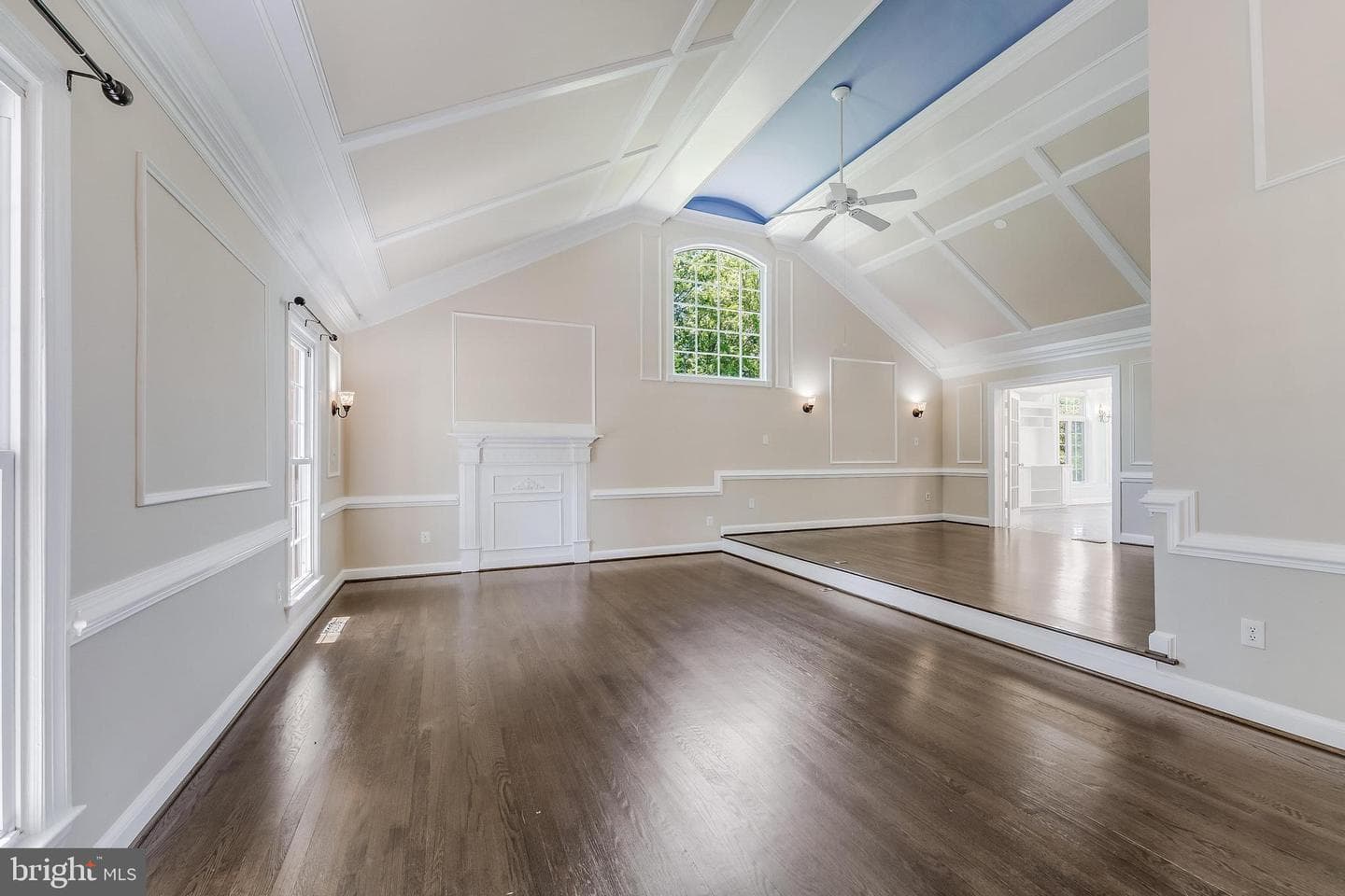 10520 Hunting Crest Lane photo 9
