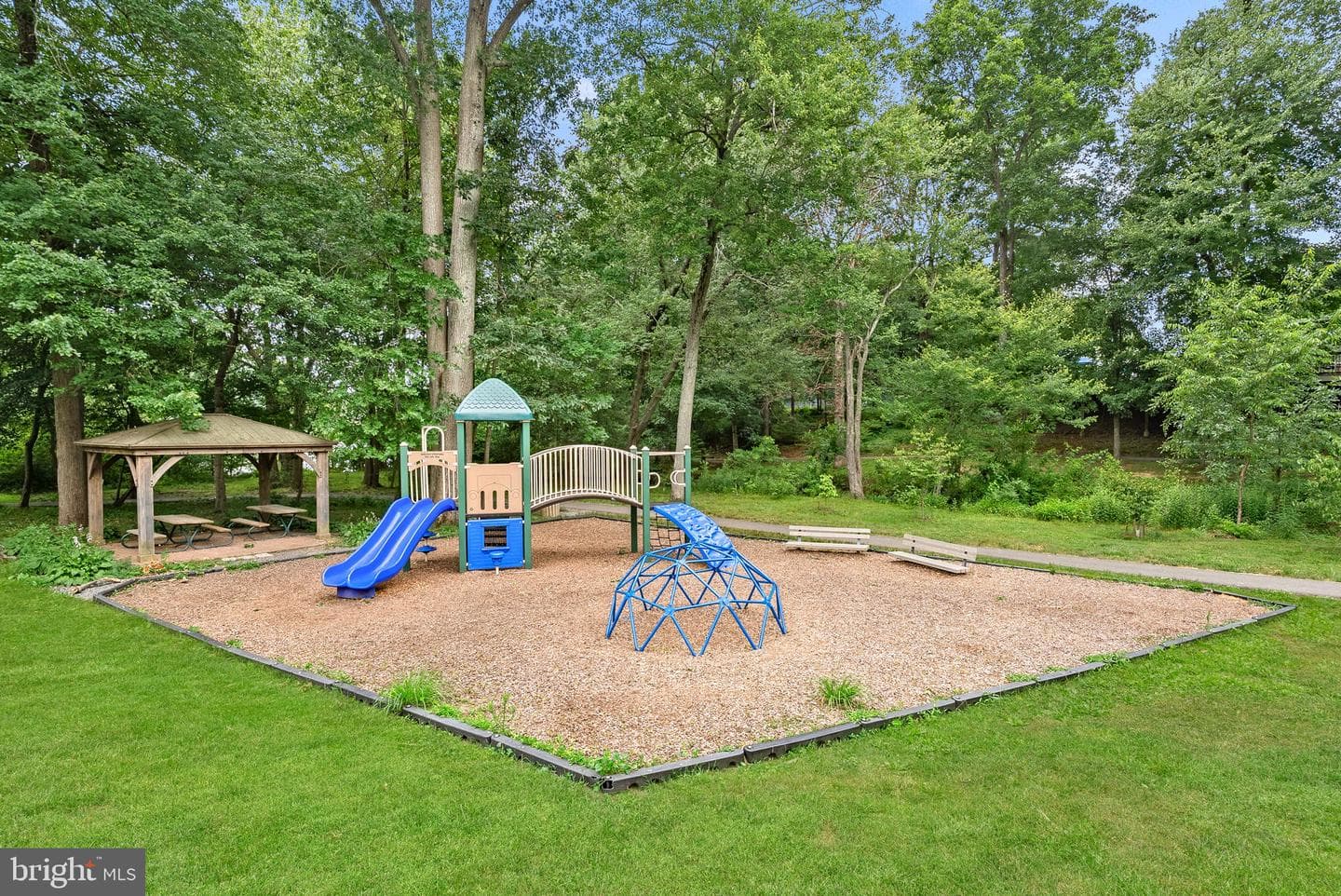5422 Bromyard Court photo 47