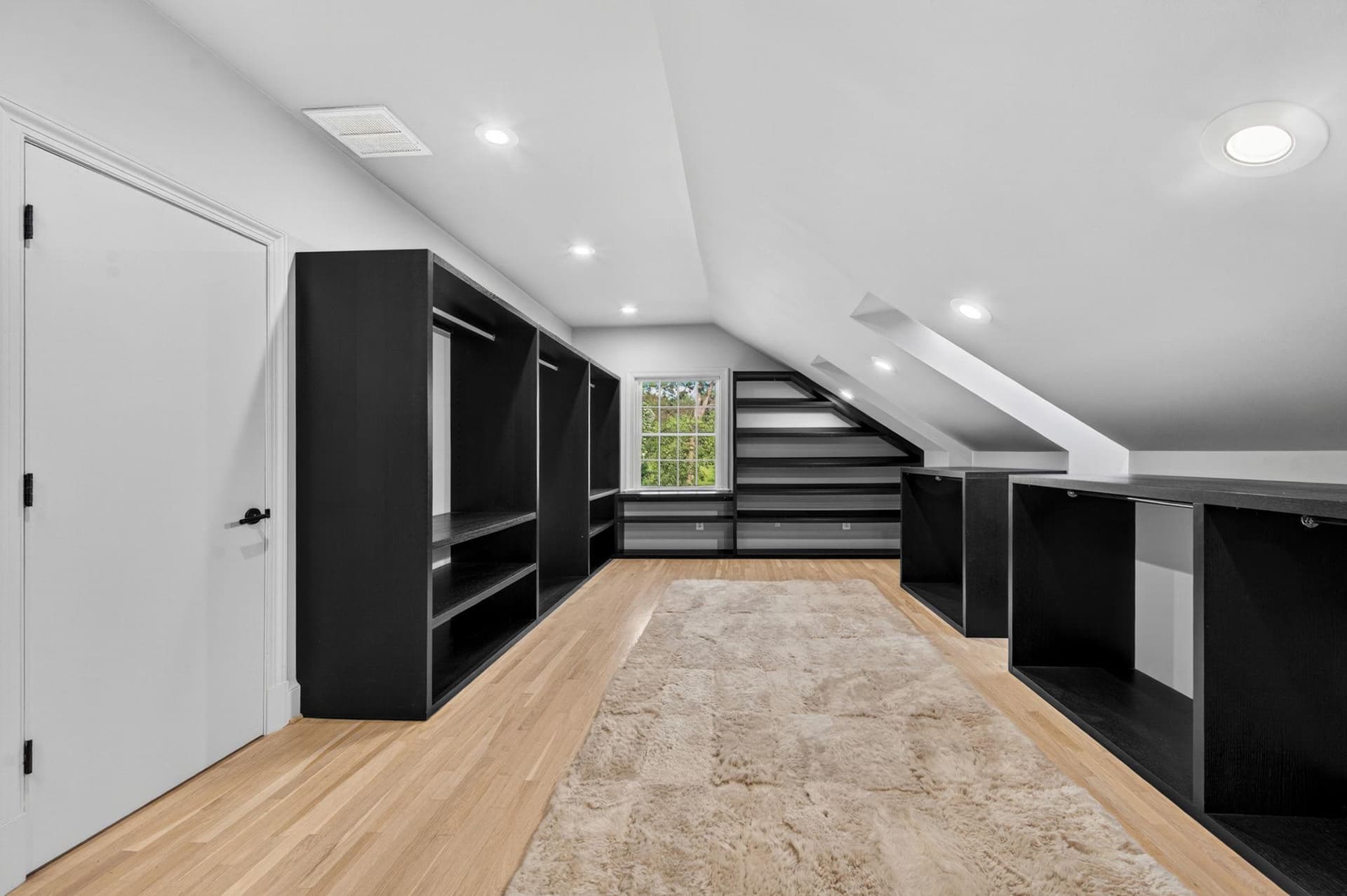 11748 Thomas Avenue photo 27