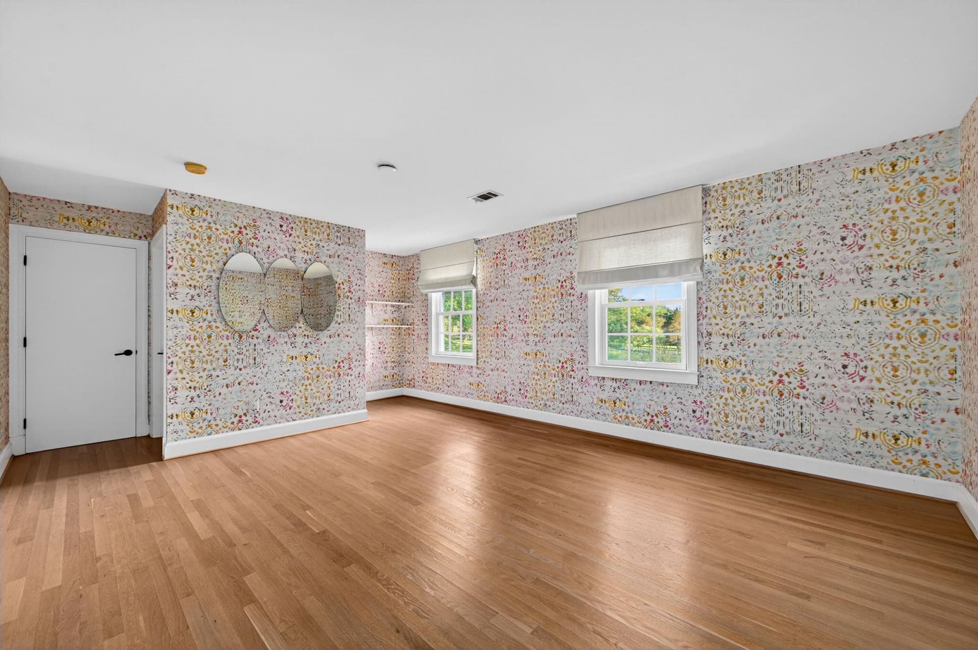 11748 Thomas Avenue photo 32