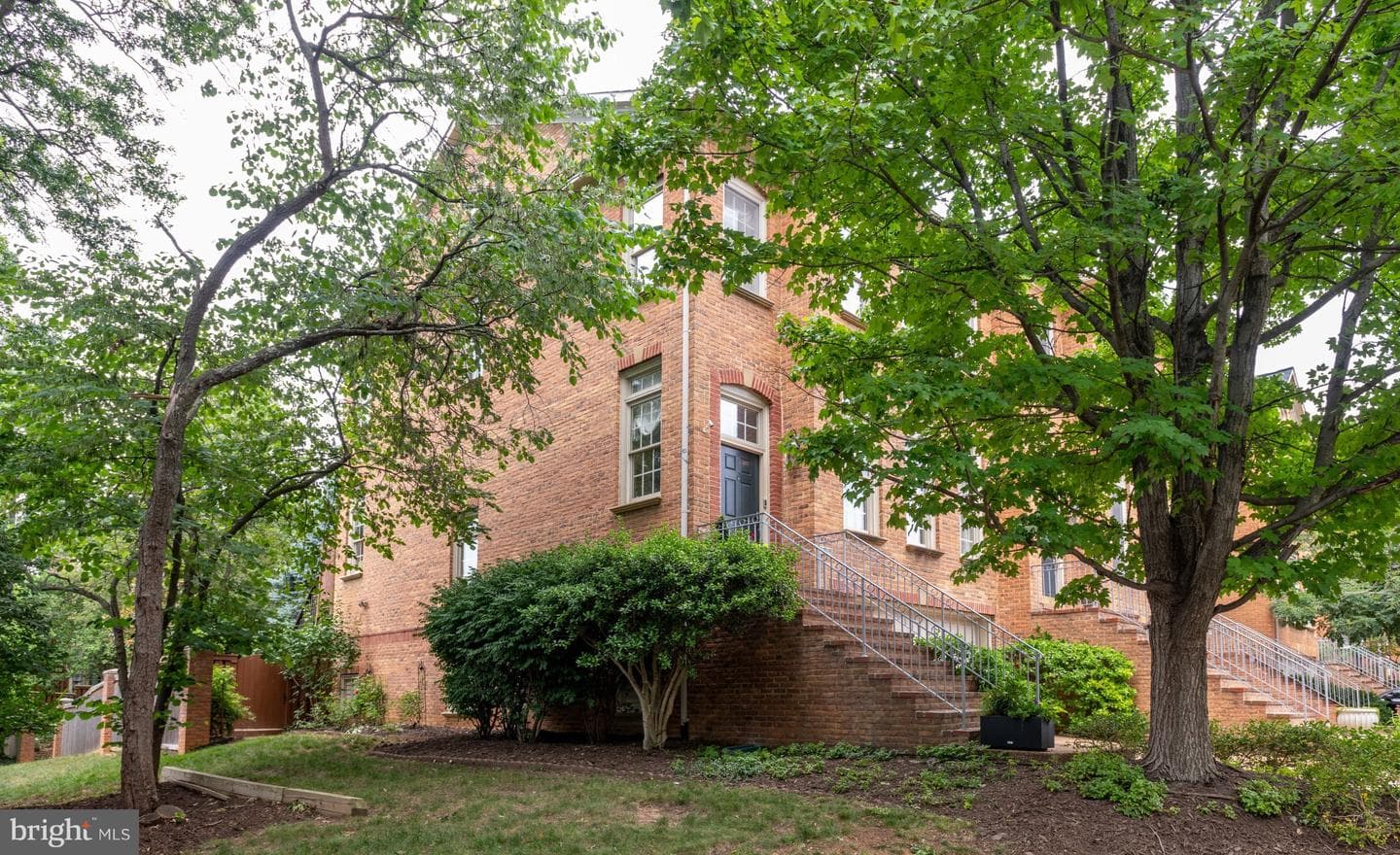 1816 Brentridge Street, Vienna