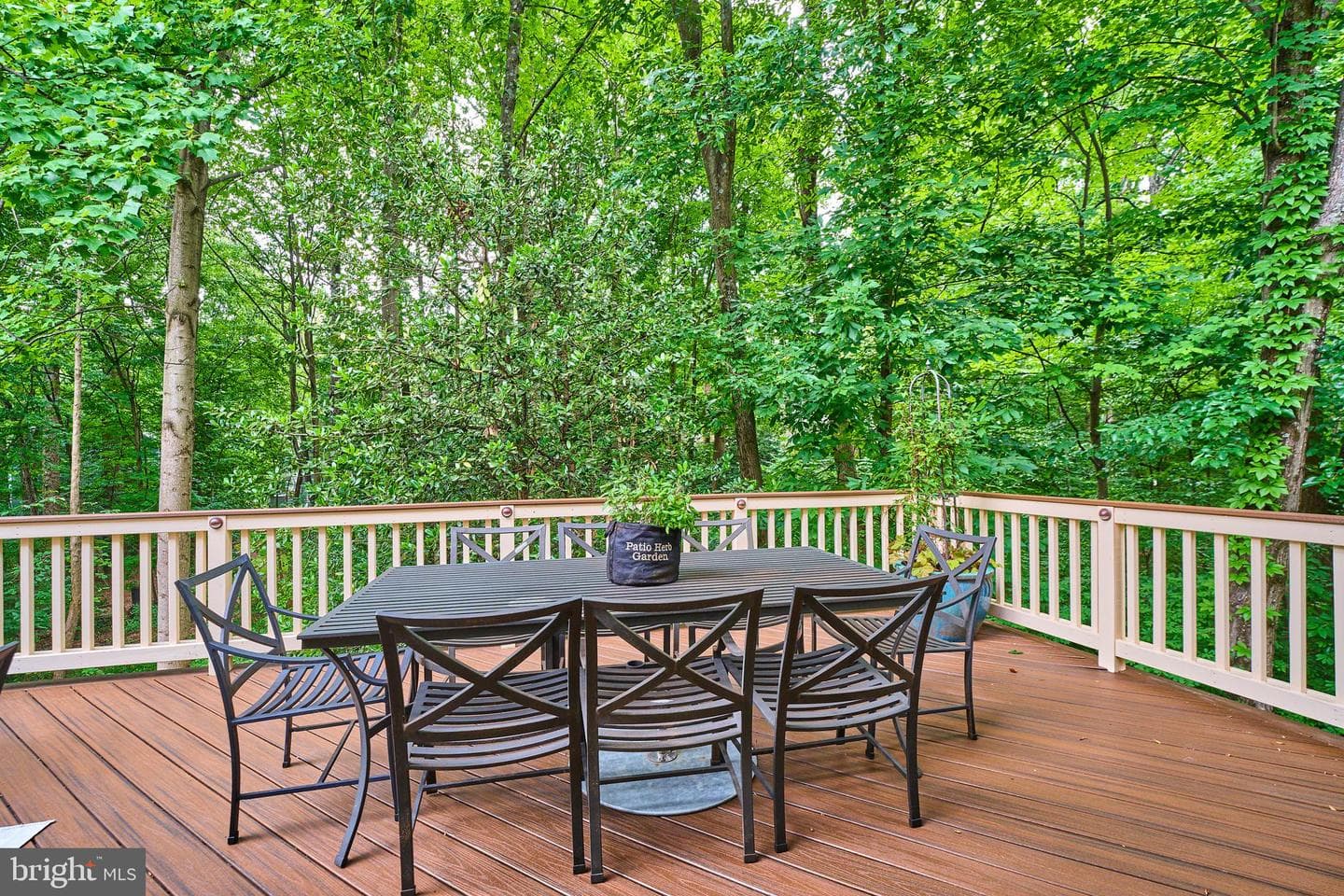 1416 Hemingway Court photo 25