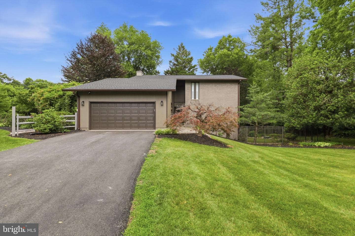 2721 Berryland Drive photo 3
