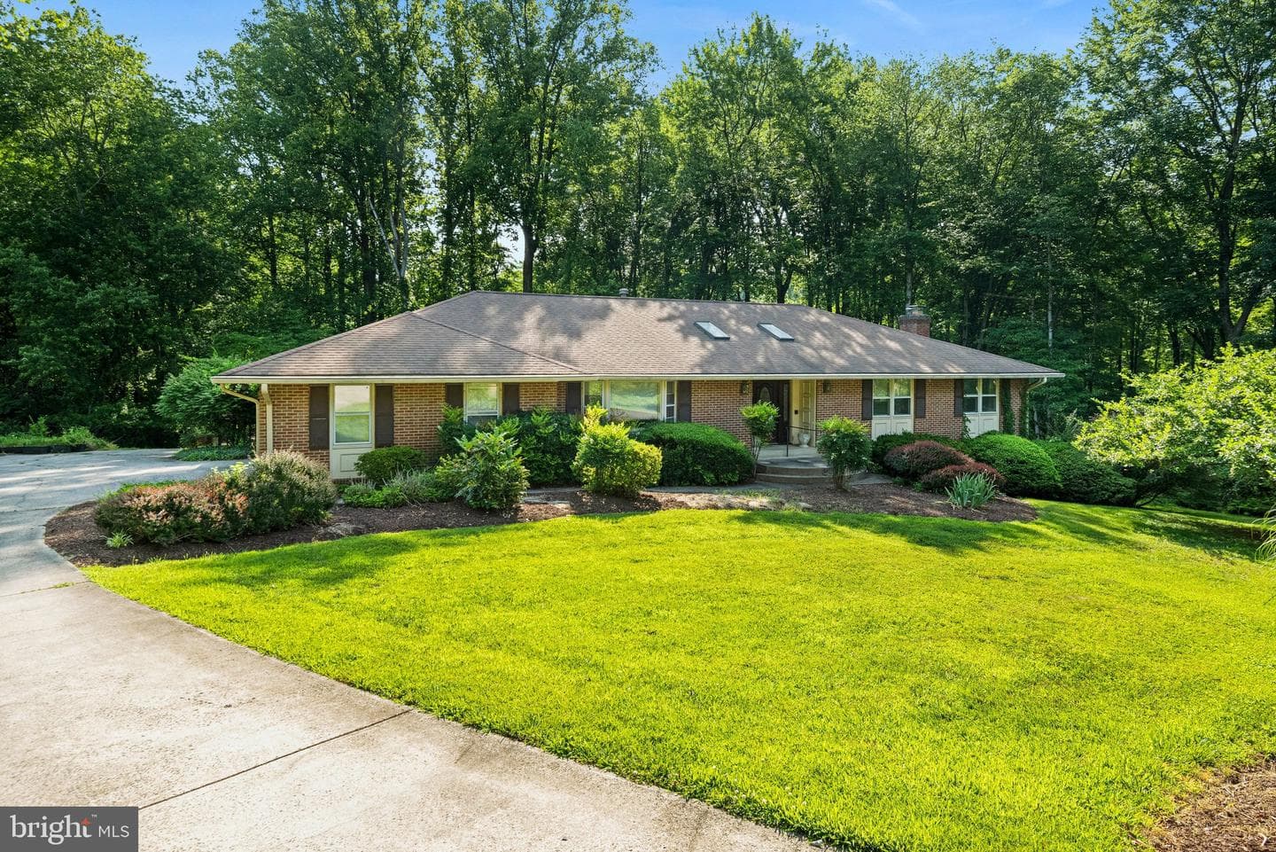 12104 Vale Road, Oakton