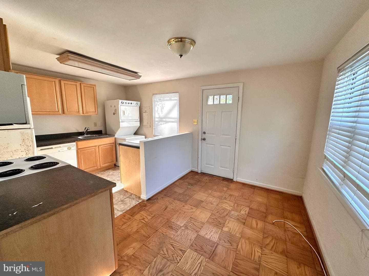 4113 Colonial Avenue photo 5