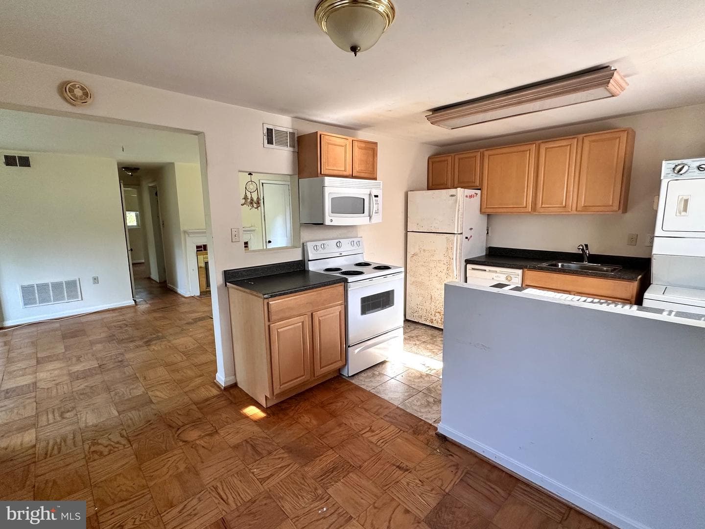 4113 Colonial Avenue photo 6