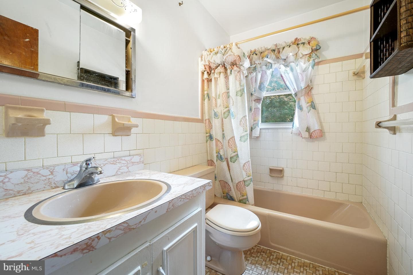 6629 Harriett photo 16