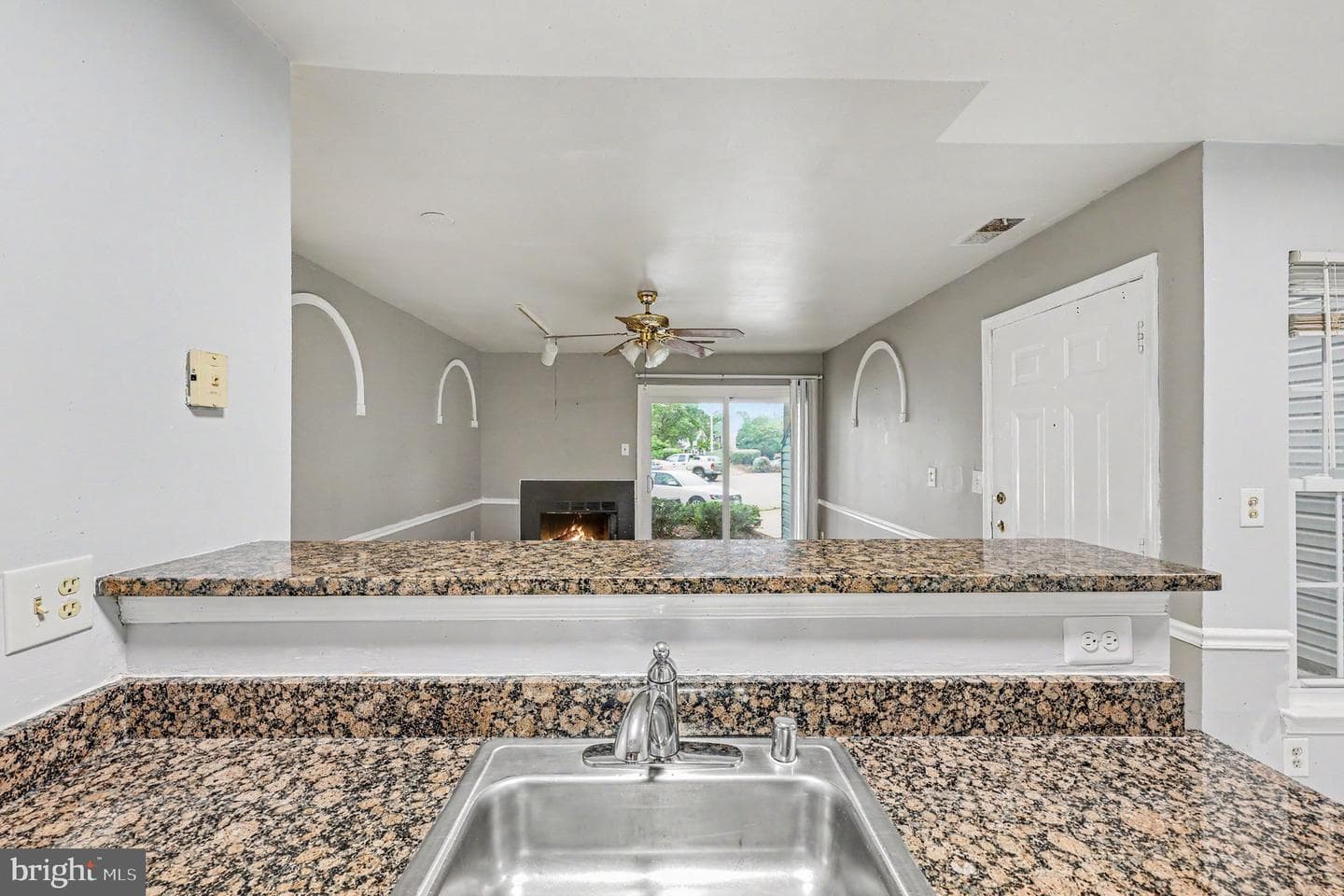 5386 Bedford Terrace #b photo 12