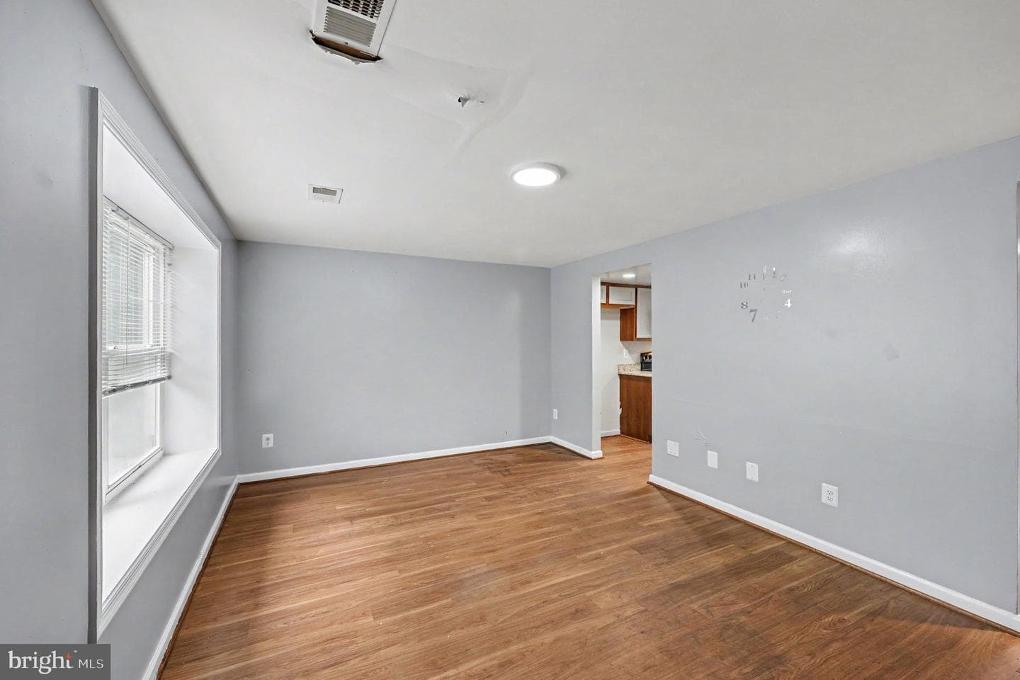 8309 Pondside Terrace photo 7