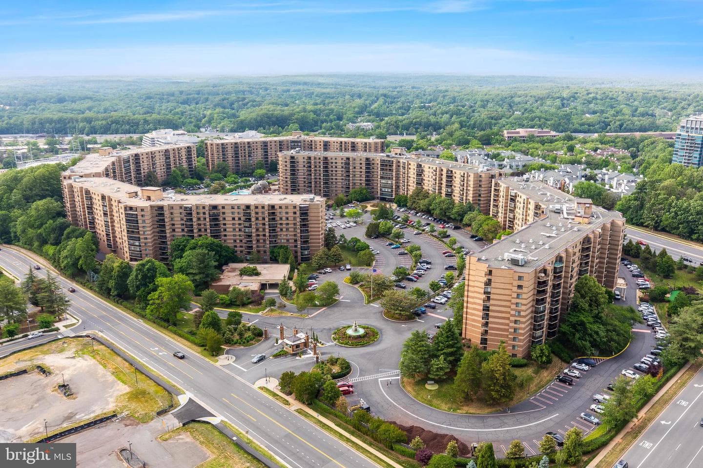 8360 Greensboro Drive #307, Mclean
