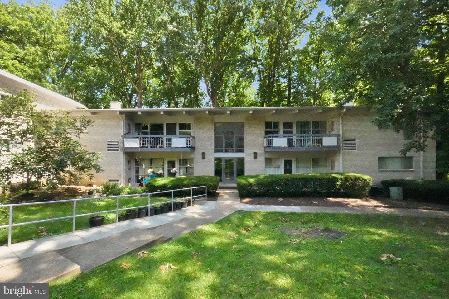 7740 Donnybrook Court #202, Annandale