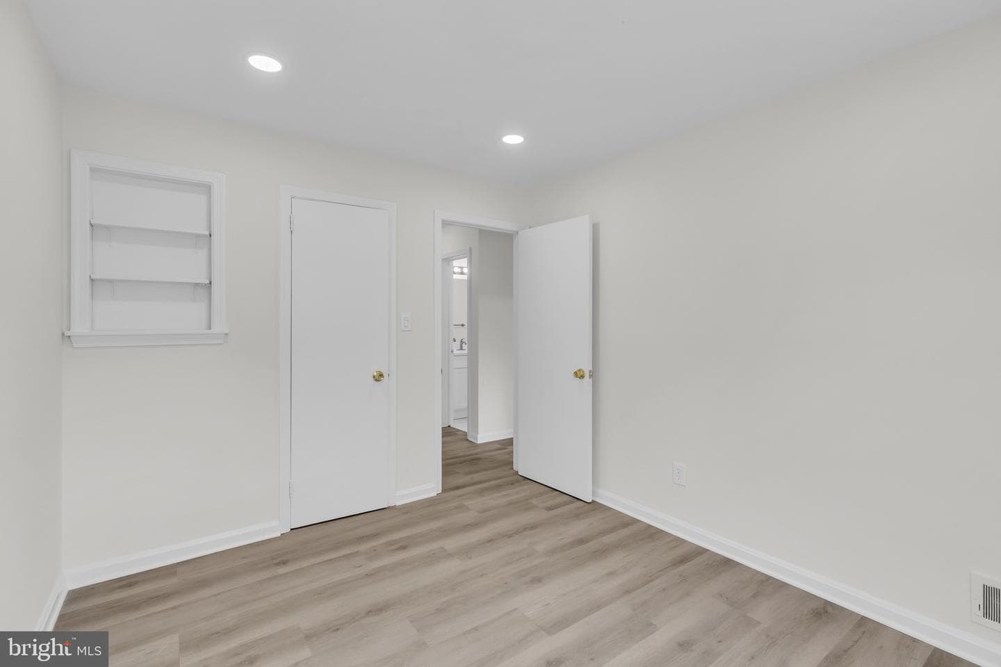 5907 Camberly Avenue photo 21