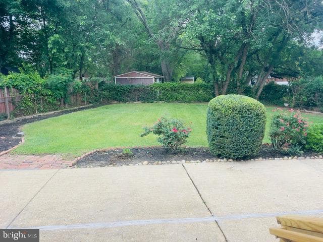 5907 Camberly Avenue photo 4