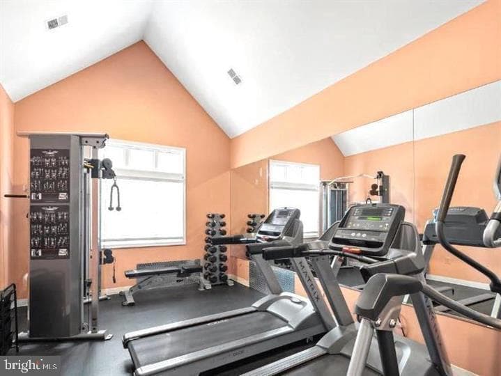 8209 Crossbrook Court #202 photo 28