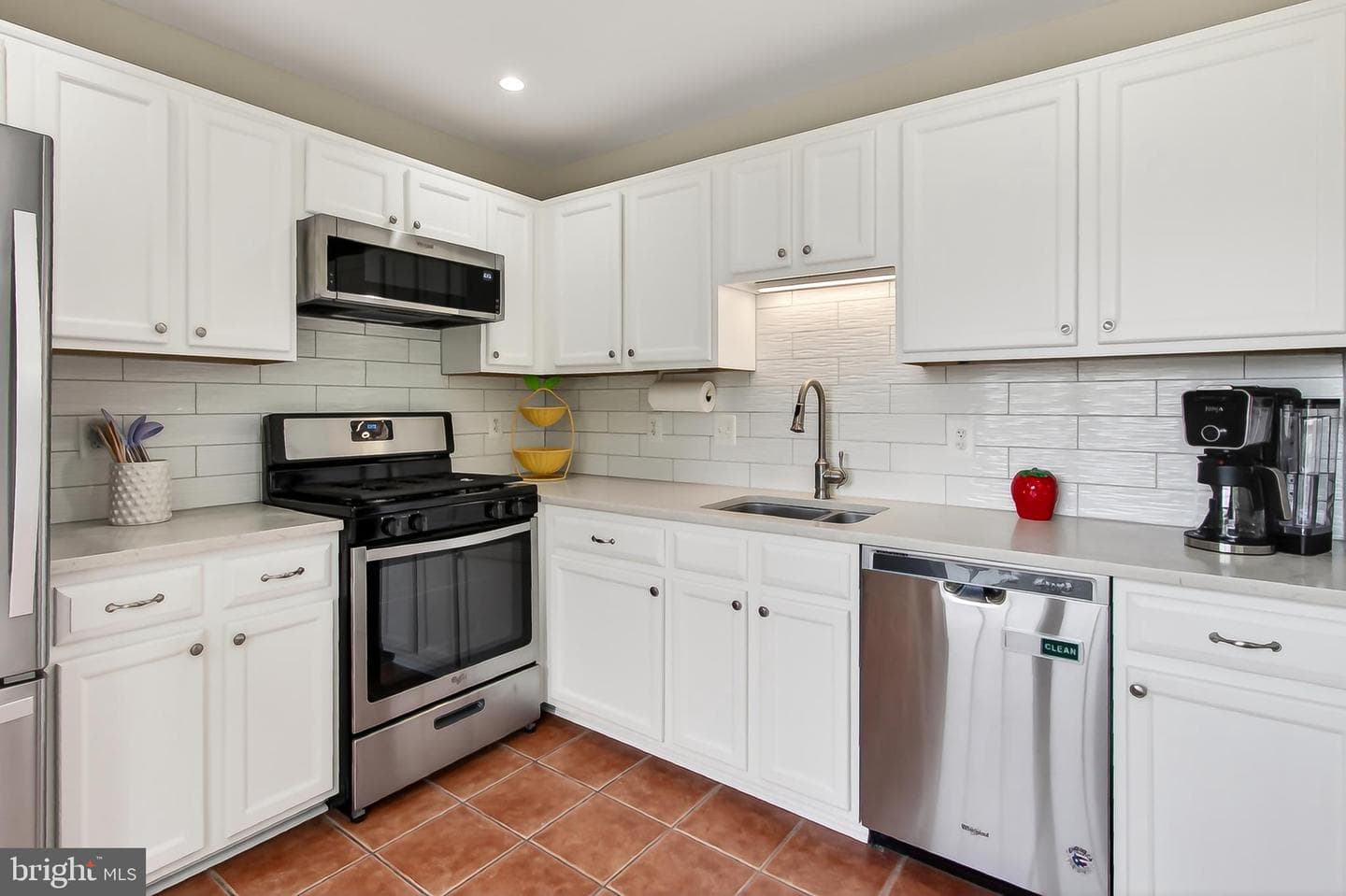 8209 Crossbrook Court #202 photo 8