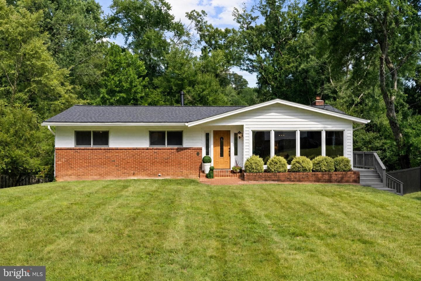 8719 Gateshead Road, Alexandria