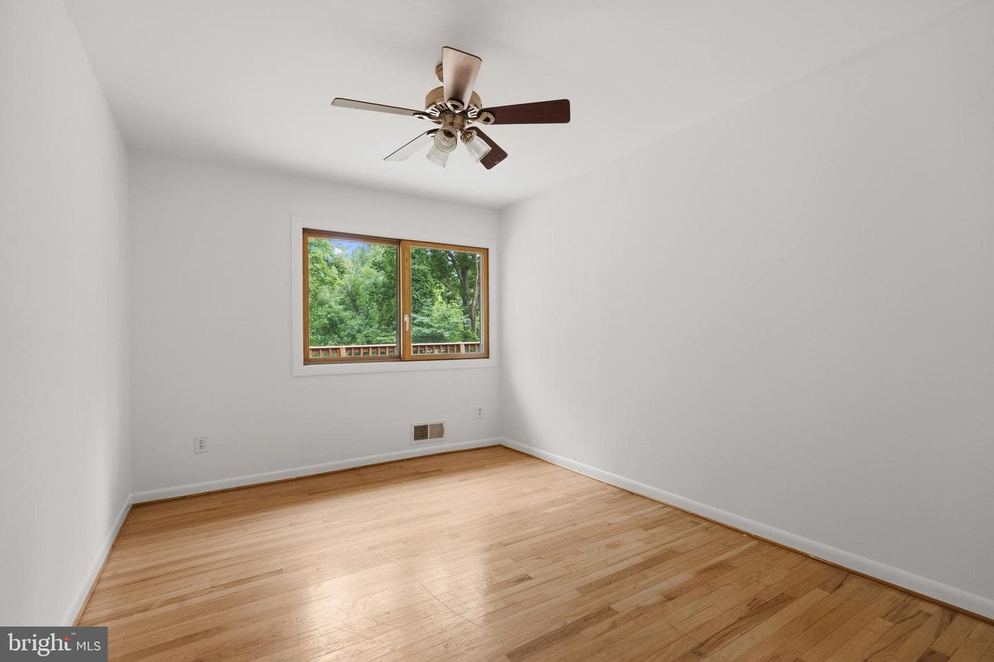 8719 Gateshead Road photo 27