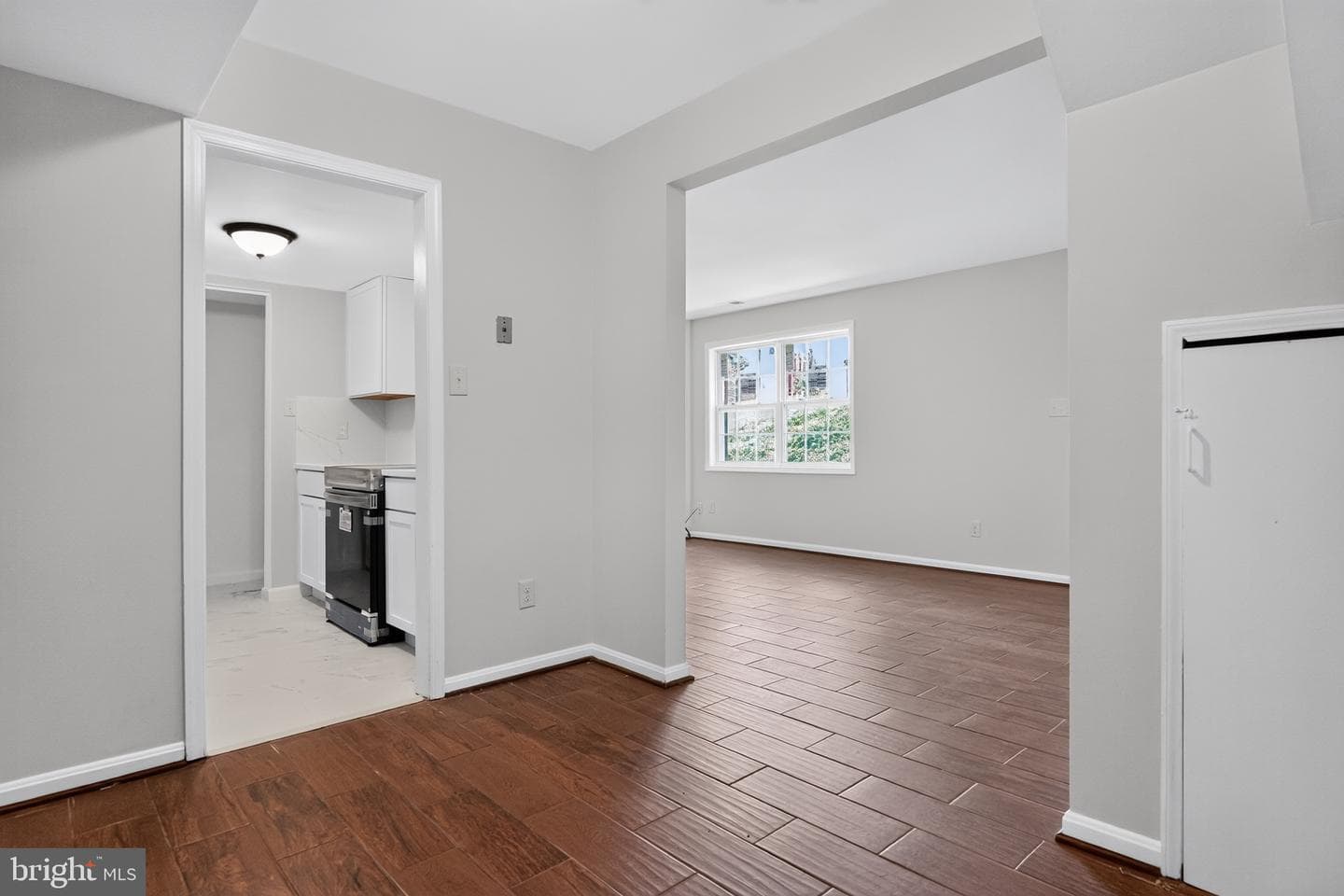 9836 Hagel Circle photo 15