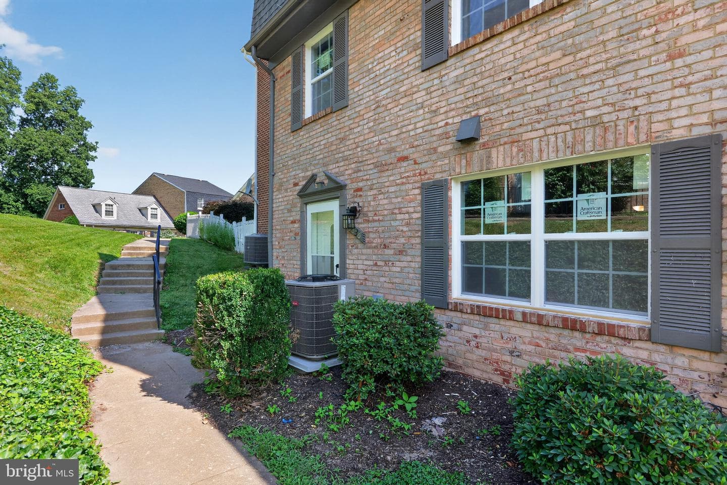 9836 Hagel Circle photo 3