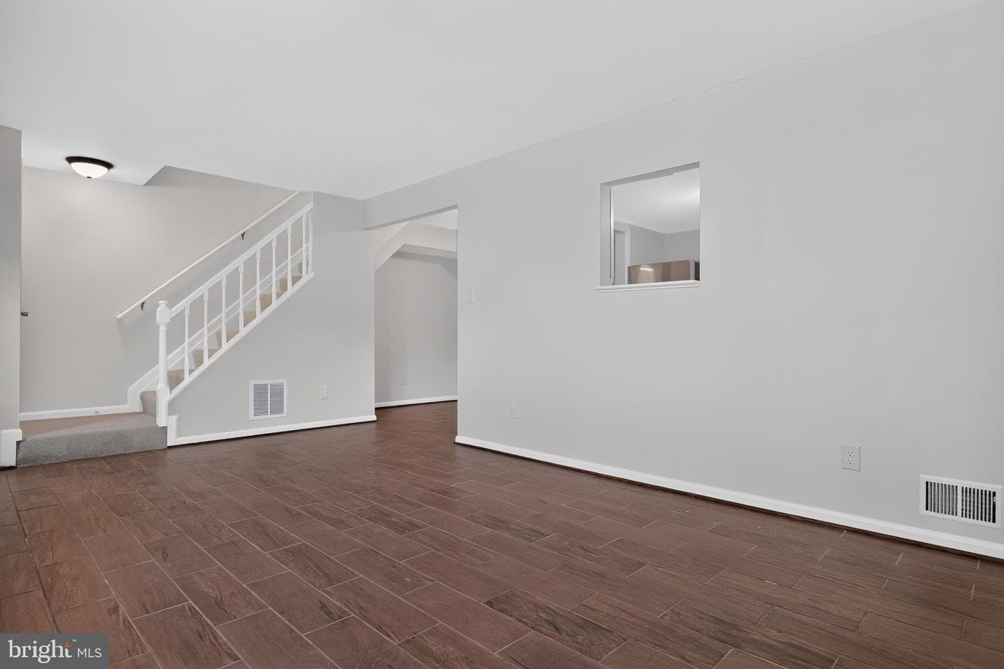 9836 Hagel Circle photo 6