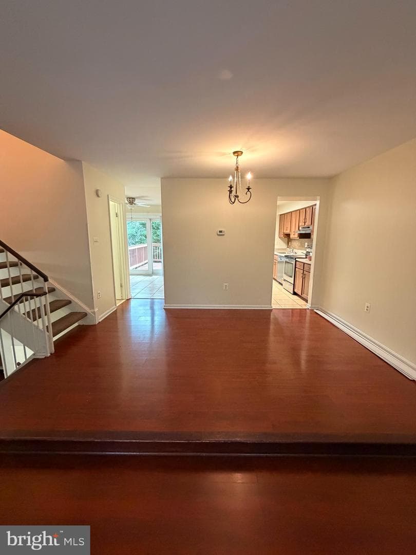 8818 Ridge Hollow Court photo 6