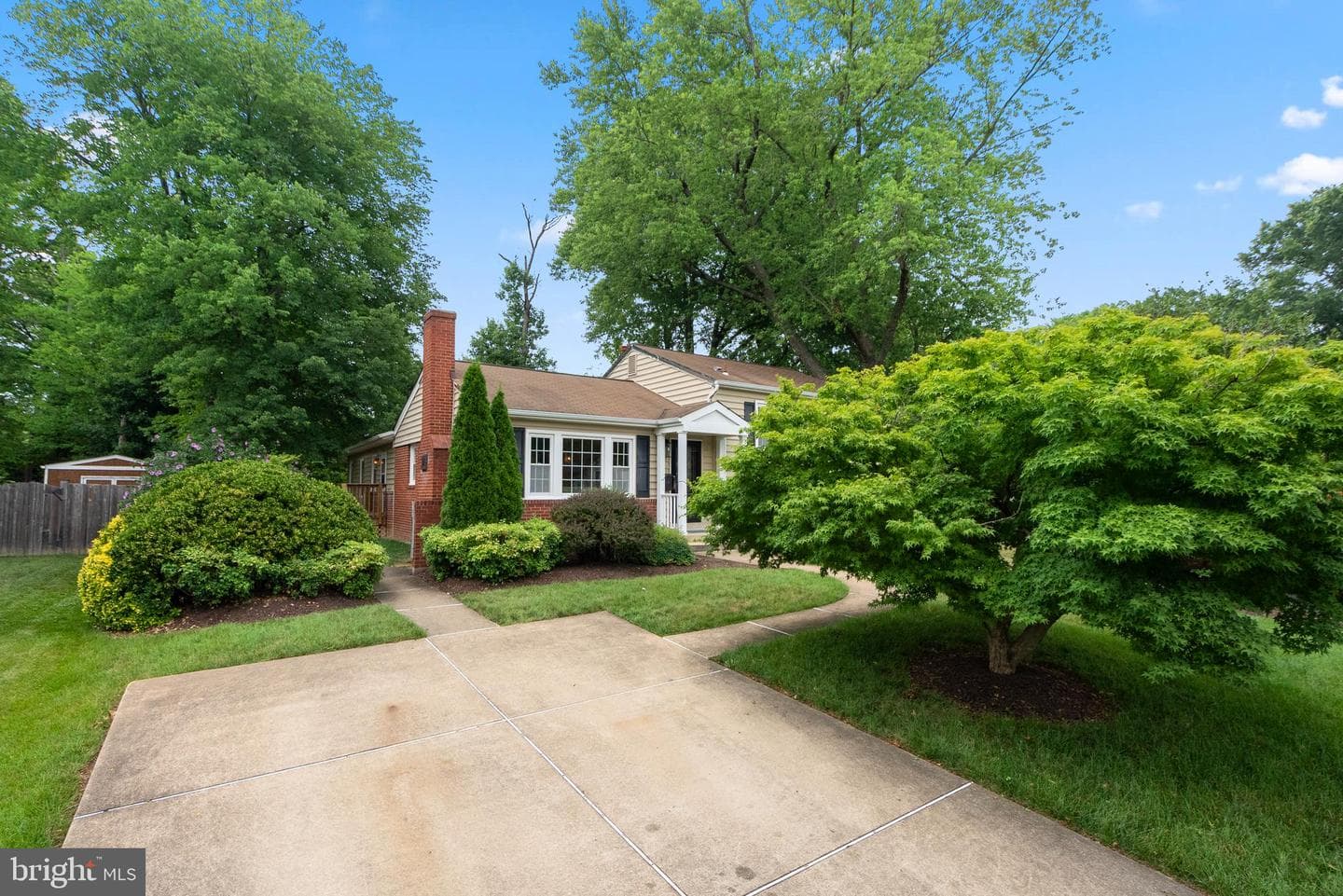 1212 Croton Dr, Alexandria
