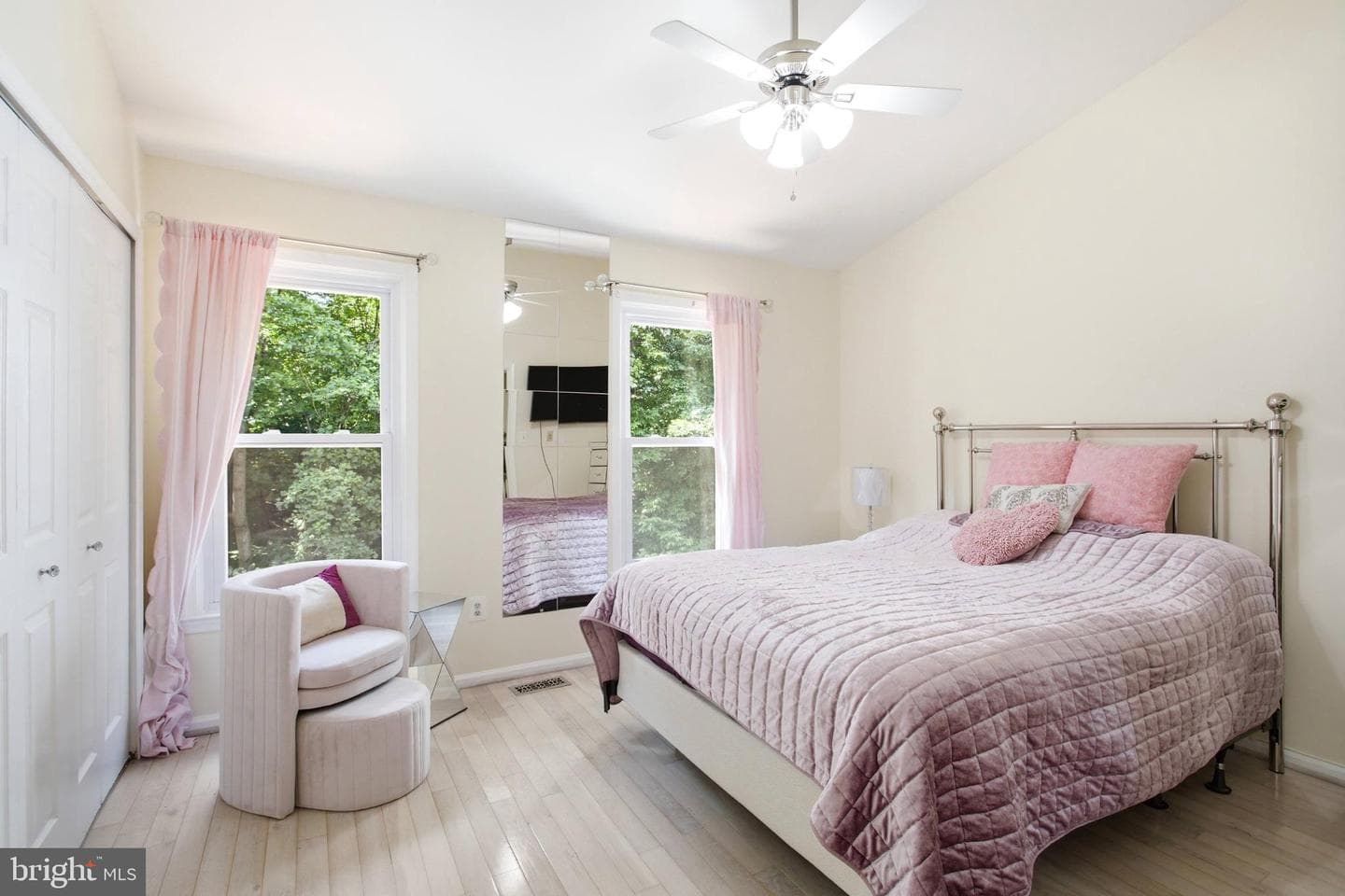 8434 Springfield Oaks Dr photo 21