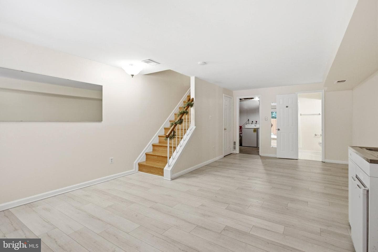 8434 Springfield Oaks Dr photo 28