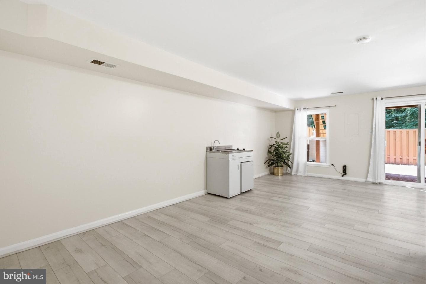 8434 Springfield Oaks Dr photo 30