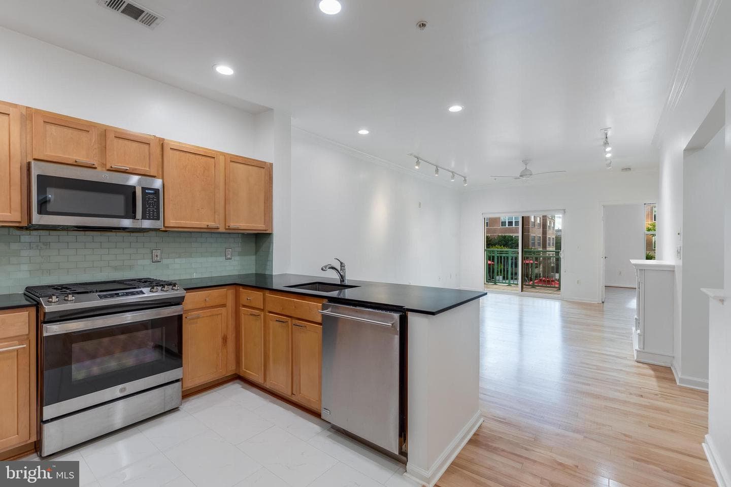 12000 Market Street #235 photo 6