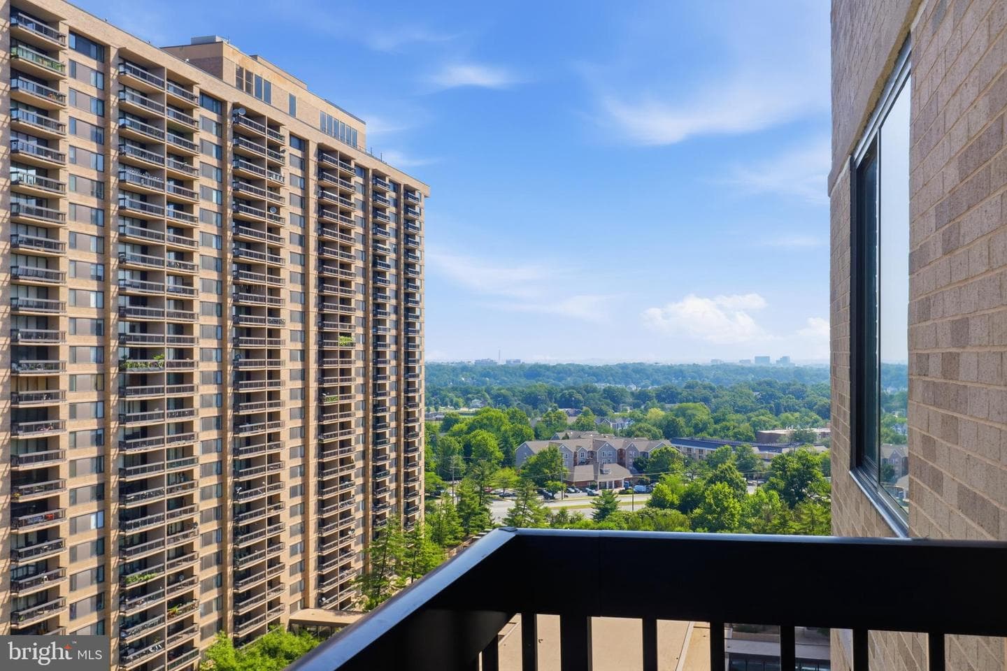 3709 S George Mason Dr 1305 E, Falls Church