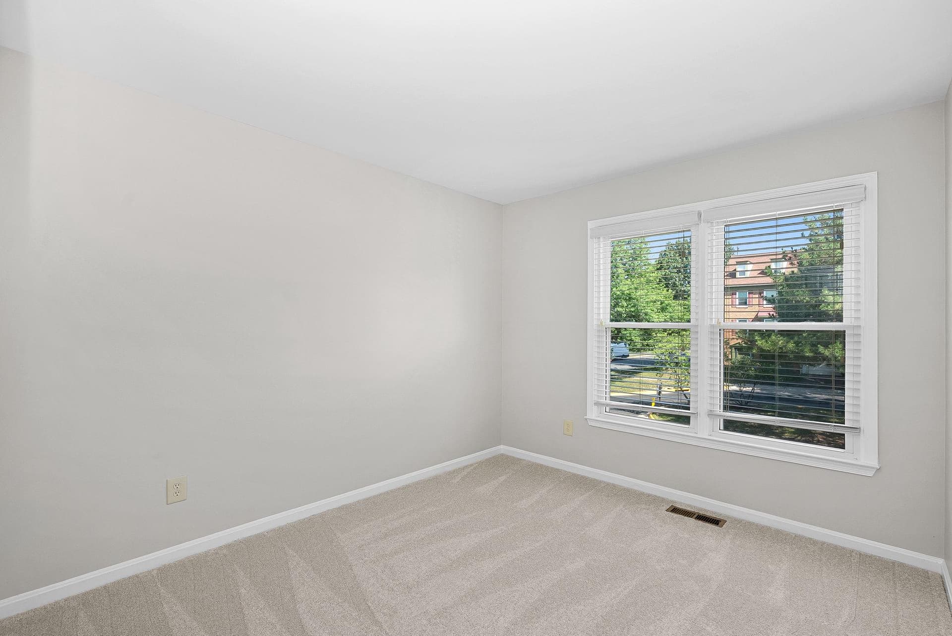 5335 Buxton Court photo 36