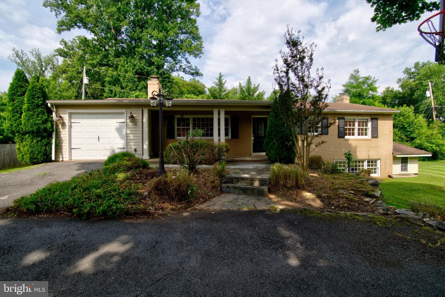 900 Walker Road, Great Falls