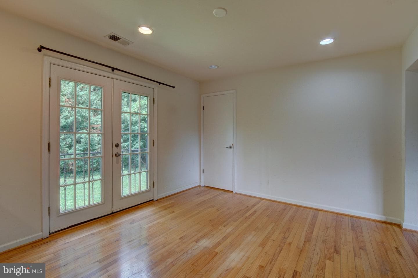900 Walker Road photo 10