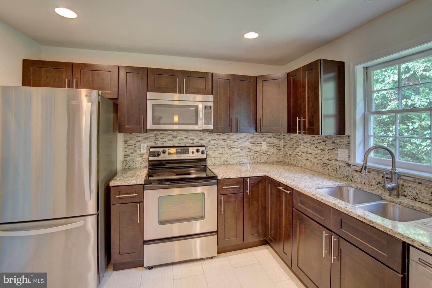 900 Walker Road photo 14