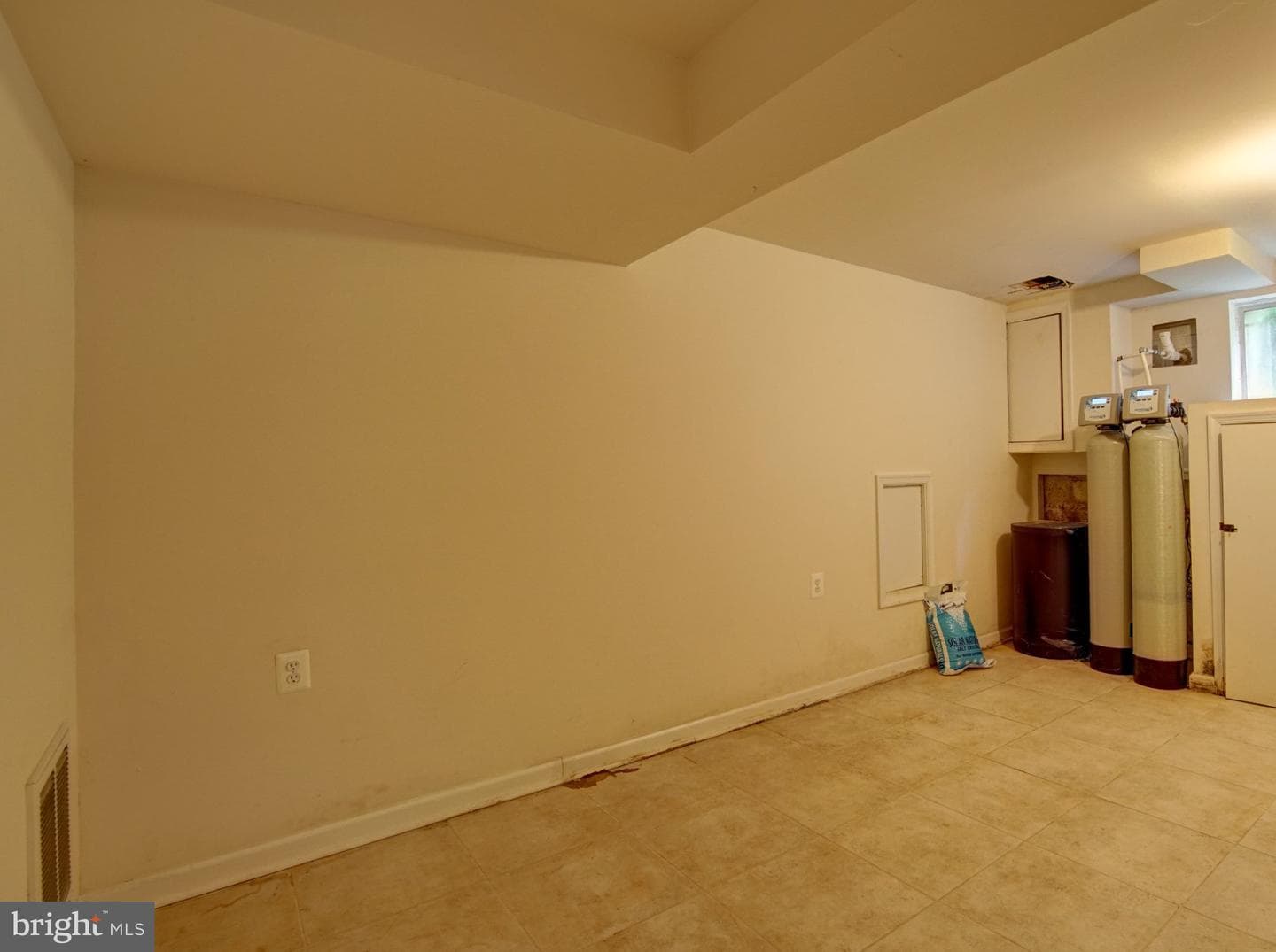 900 Walker Road photo 29