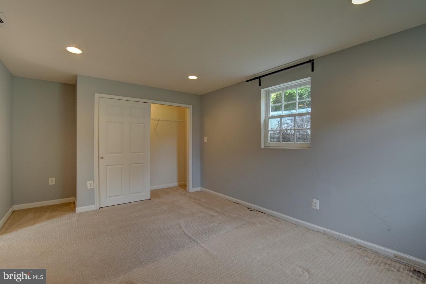 900 Walker Road photo 34