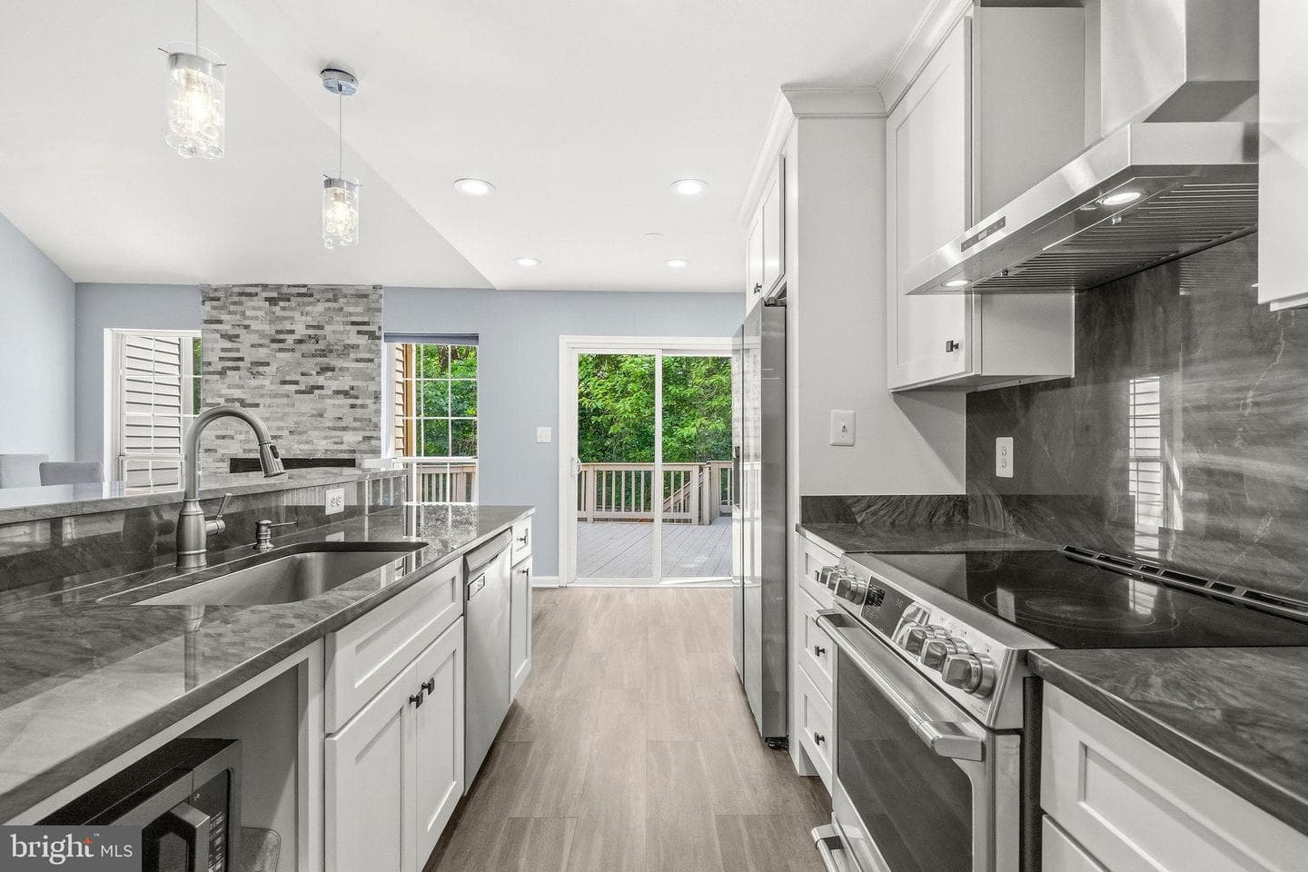 6104 Stonepath Circle photo 13
