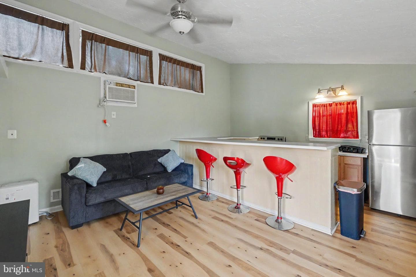 8608 Woodlawn Court photo 32