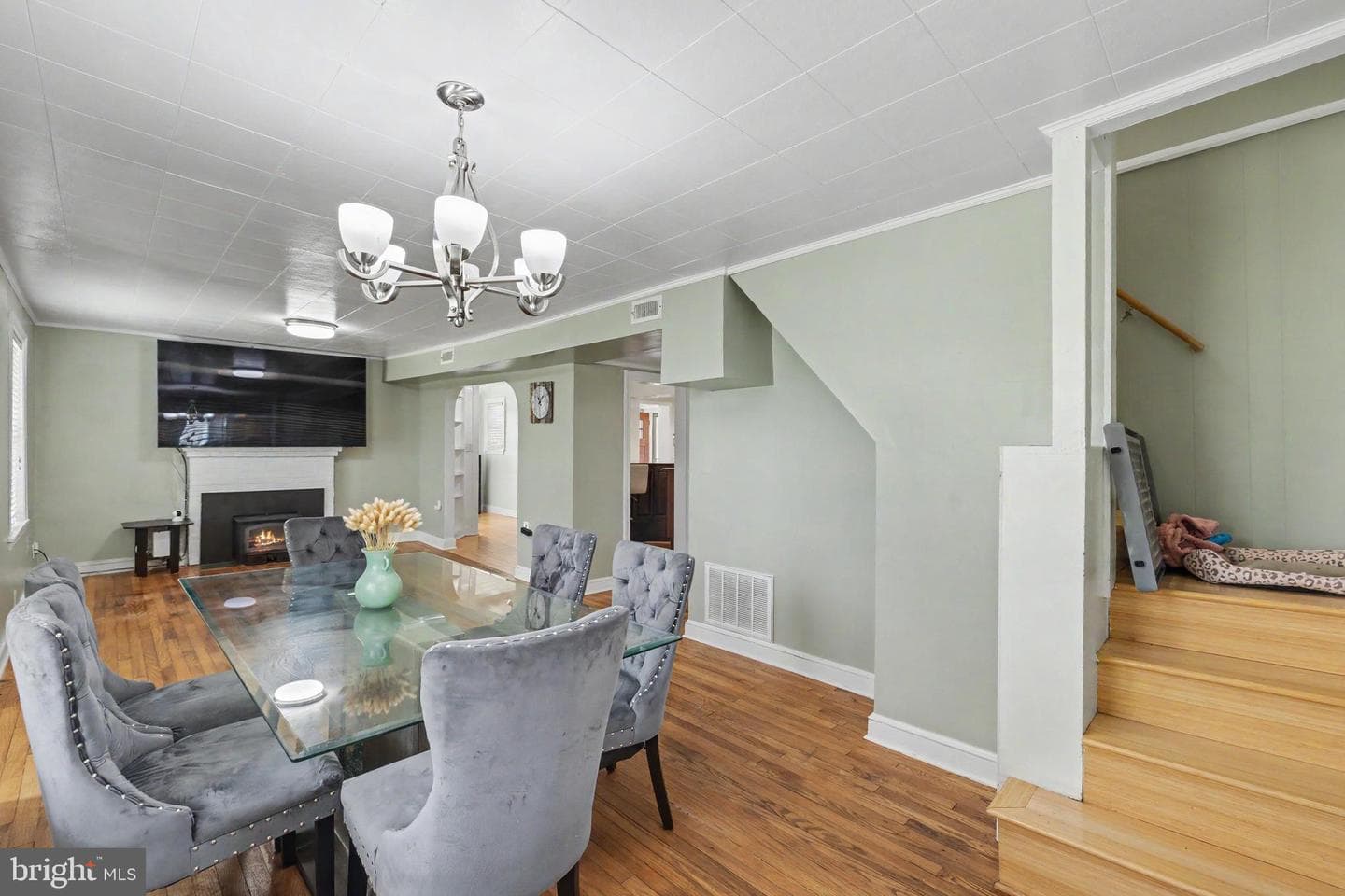 8608 Woodlawn Court photo 5
