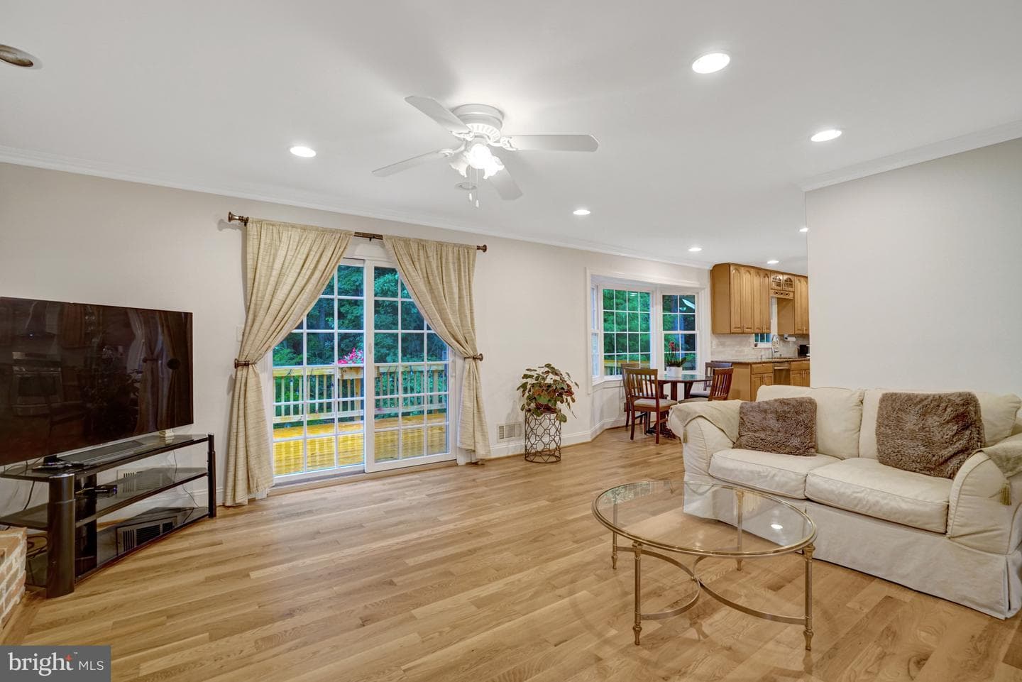 8304 Five Gates Road photo 14